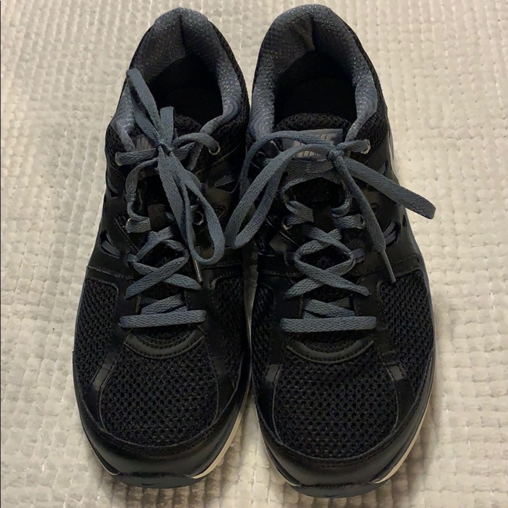 Black and grey snickers